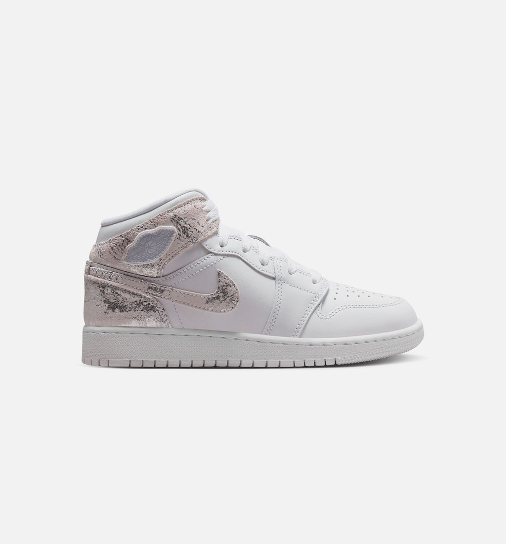 Air Jordan 1 Mid SE – Grade School Lifestyle Shoe in White/Field Silver