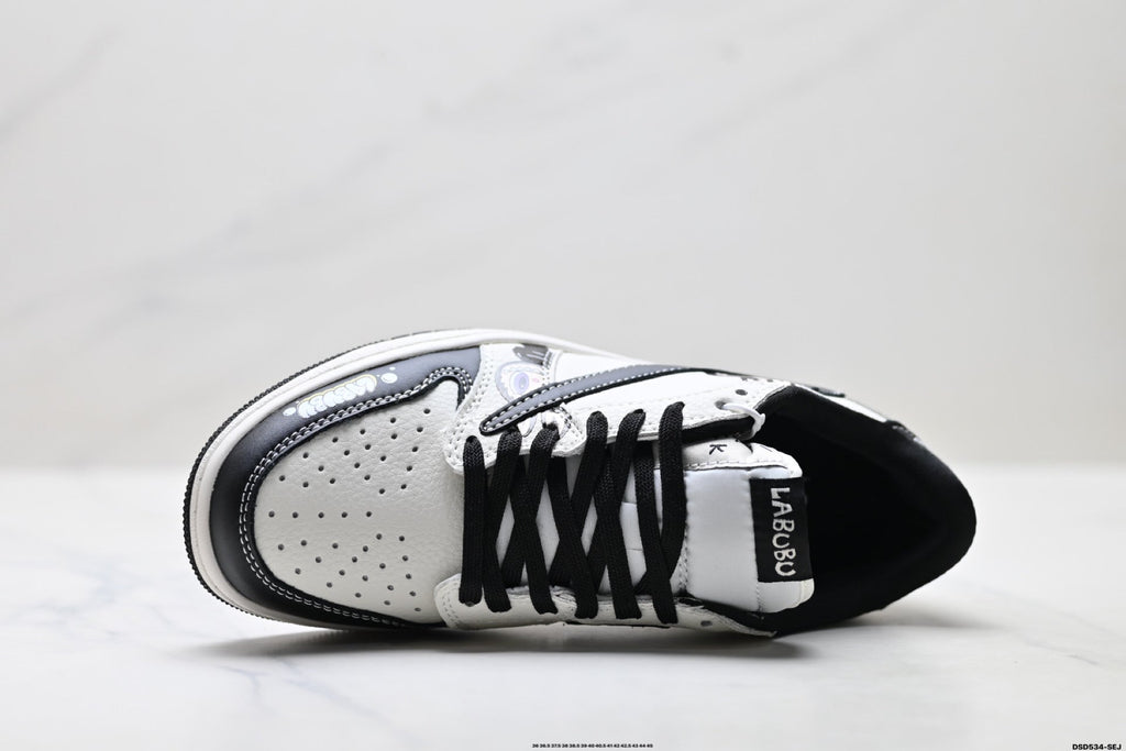 Nike Low-Top Sneakers White Black Cartoon Unisex Collaboration Edition Style 34