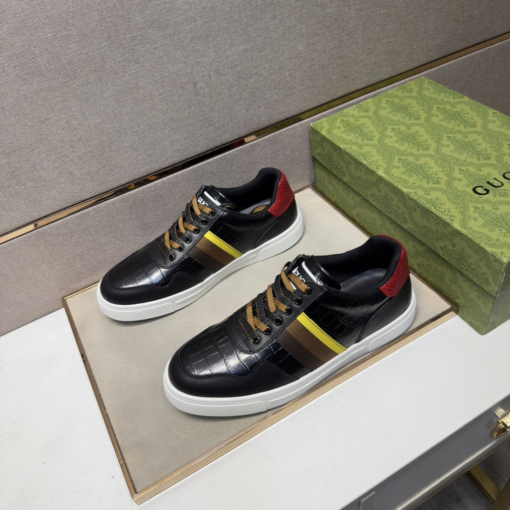 Gucci Men's Black Stripe Low-Top Sneakers