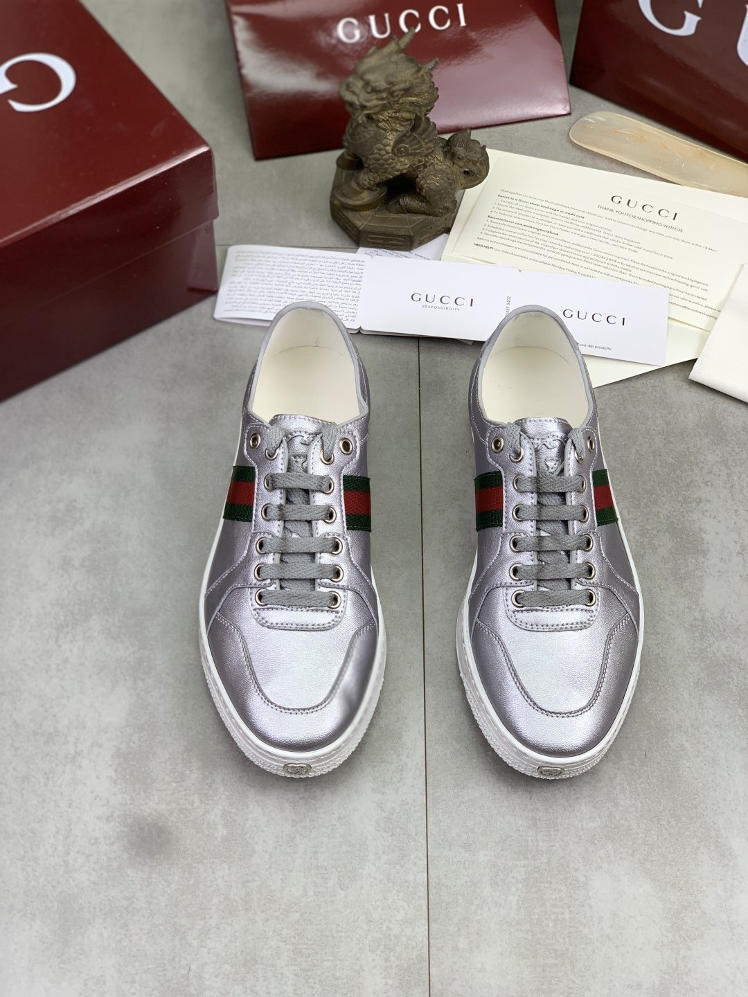 Gucci Low-Top Sneakers with Green and Red Side Stripes